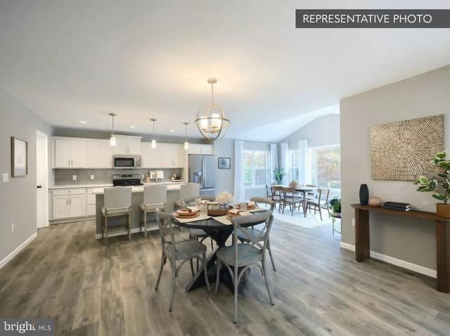 Linden Plan At Donwood Estates photo 5
