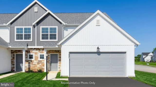 7479 Saint Patrick Court, Abbottstown PA new construction home
