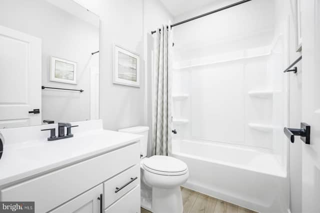 101 Rivoli Court photo 3