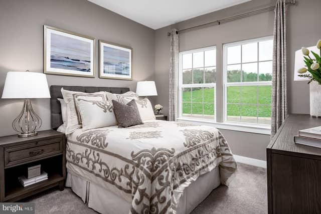 101 Rivoli Court photo 4