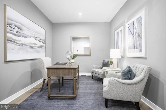 101 Rivoli Court photo 5