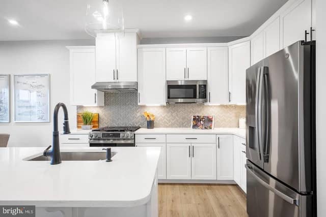 1 Firenze Drive photo 11