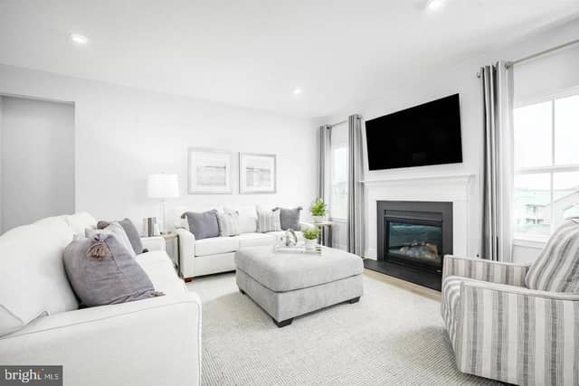 1 Firenze Drive photo 3