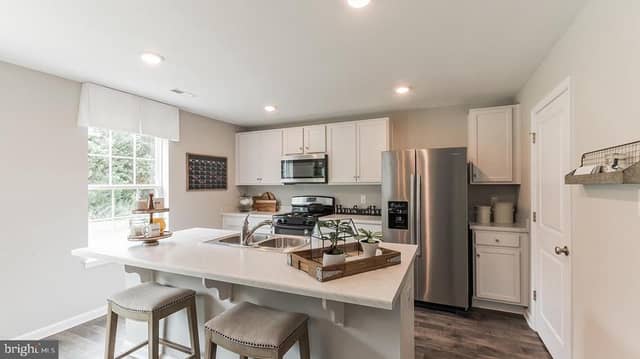 180 Grantway Drive photo 12