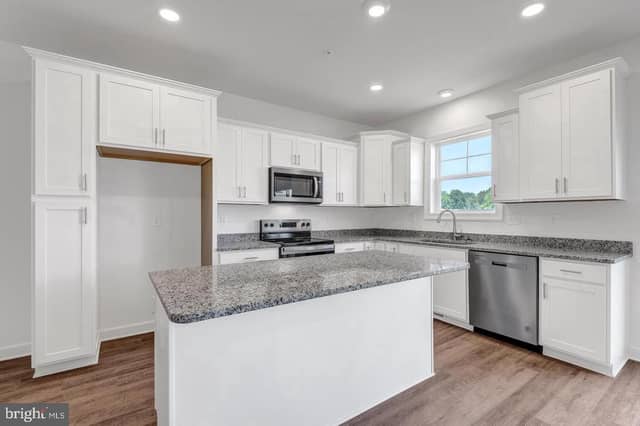 95 Bailey Drive photo 4
