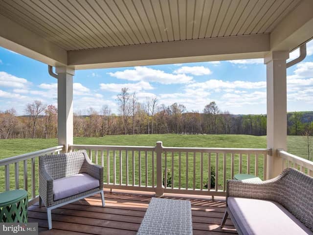 397 Kelso Drive photo 7
