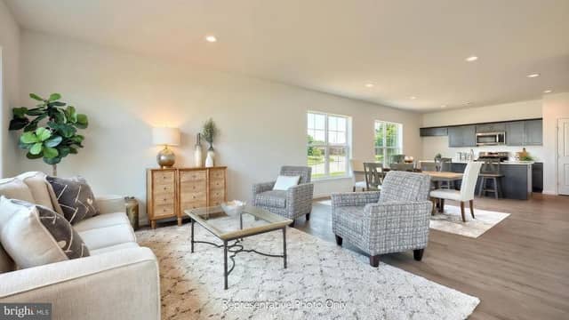 7475 Saint Patrick Court photo 10
