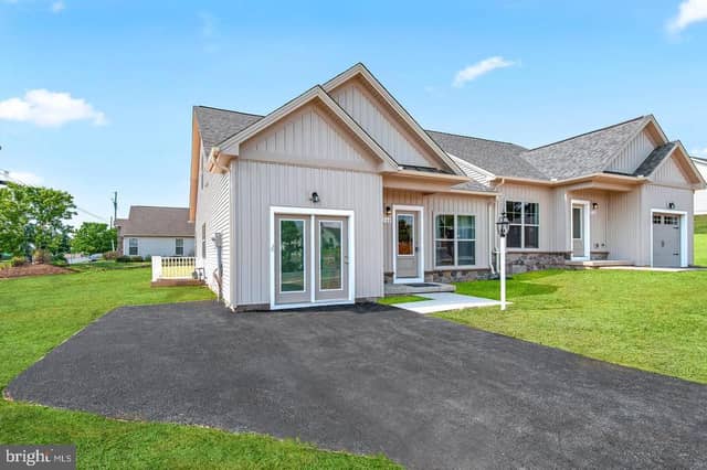 162 Heather Glen Drive photo 3