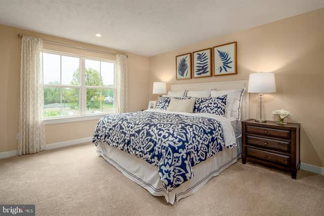 370 Kelso Drive photo 11