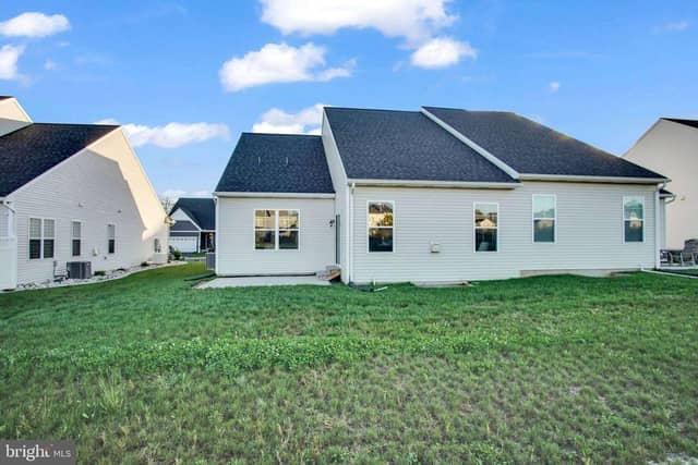 862 Shadowbrooke Drive photo 2