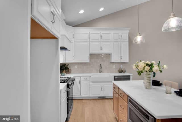862 Shadowbrooke Drive photo 3