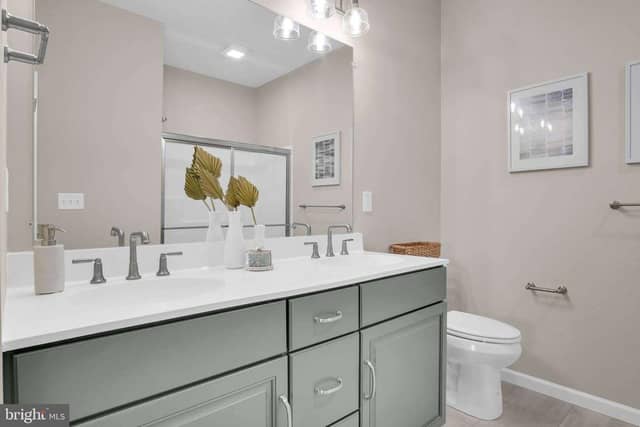 862 Shadowbrooke Drive photo 8