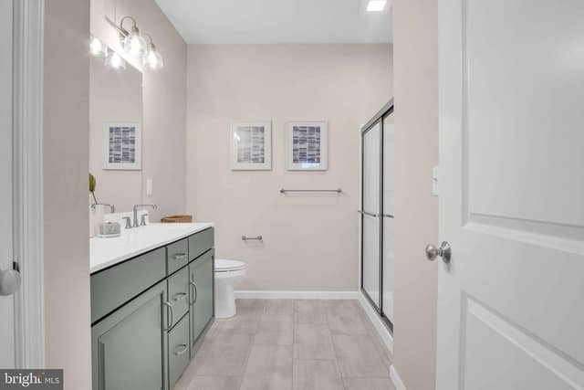 862 Shadowbrooke Drive photo 9