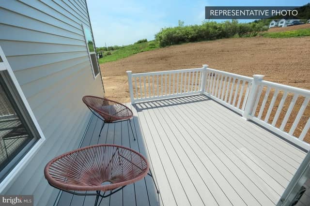 Beacon Pointe Plan At Oak Meadows Estates photo 7