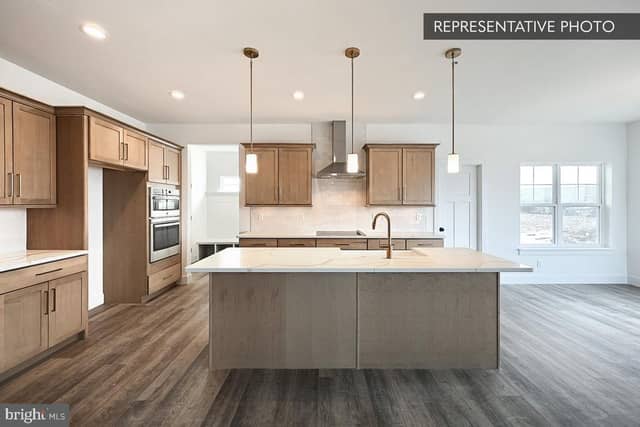 Linden Plan At Oak Meadows Estates photo 11