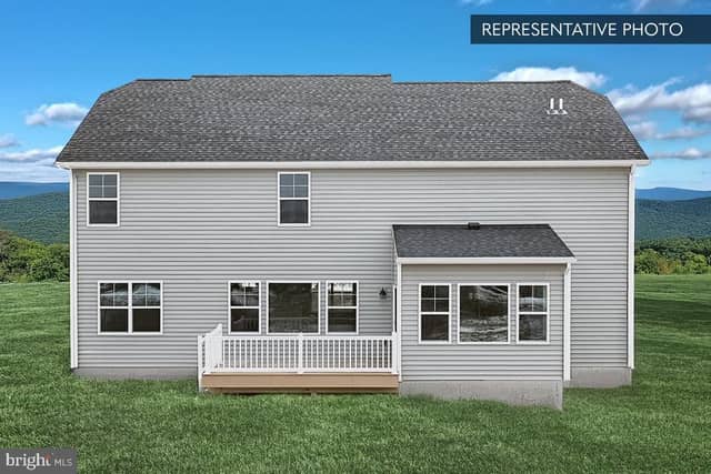 Linden Plan At Oak Meadows Estates photo 3