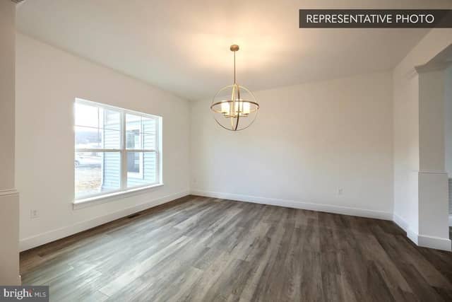 Linden Plan At Oak Meadows Estates photo 5