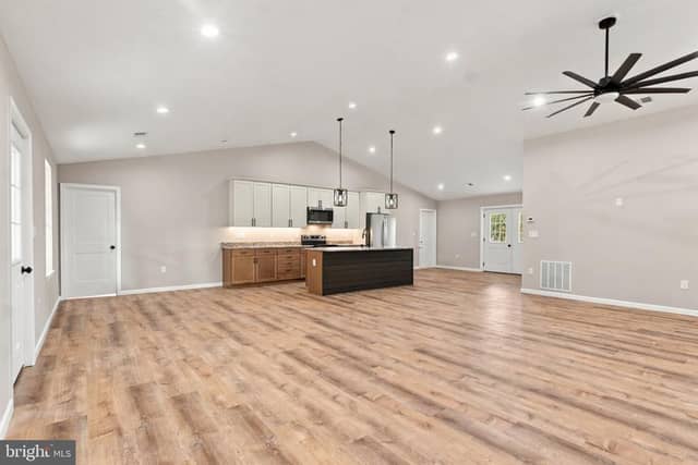 13925 Wolf Road photo 10