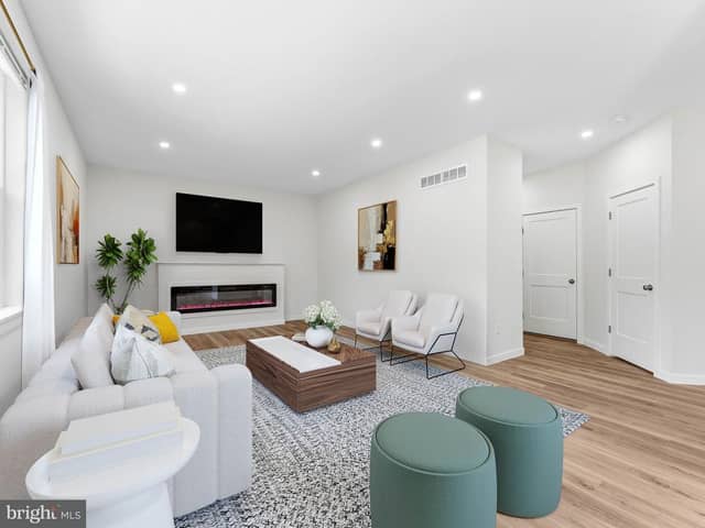 4579 Dante Avenue photo 11