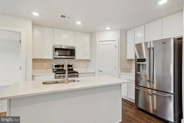 24 Spicebush # LOT 154 photo 11