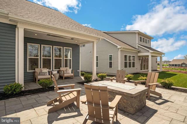 75 New Vista Way photo 4