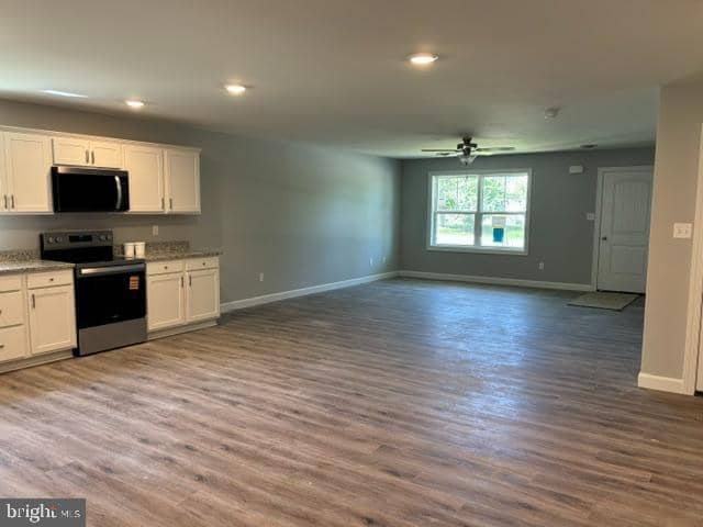 212 Grace Ann Court photo 7