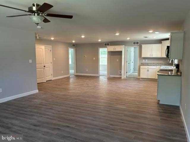 212 Grace Ann Court photo 8