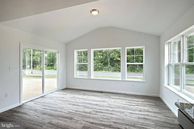 Emily Plan At Hickory Pointe photo 11