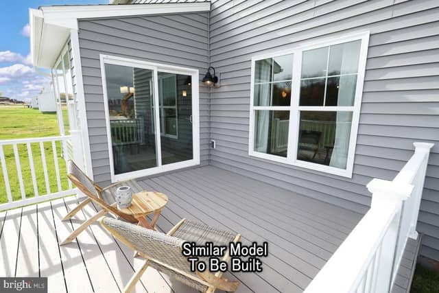 Revere Plan On Crestwood Dr # LOT 23 photo 2