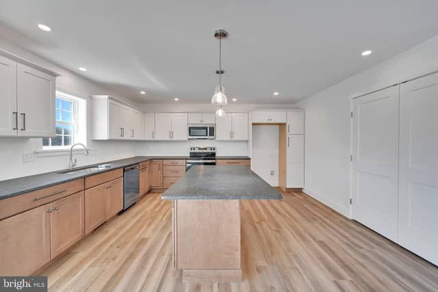330 W Fritz Avenue photo 8
