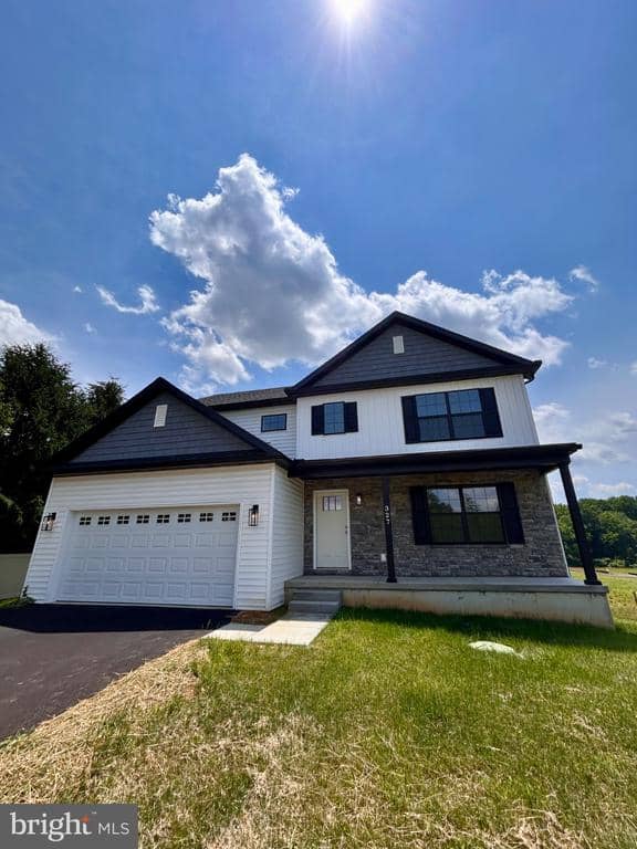327 W Fritz Avenue, Quarryville PA new construction home