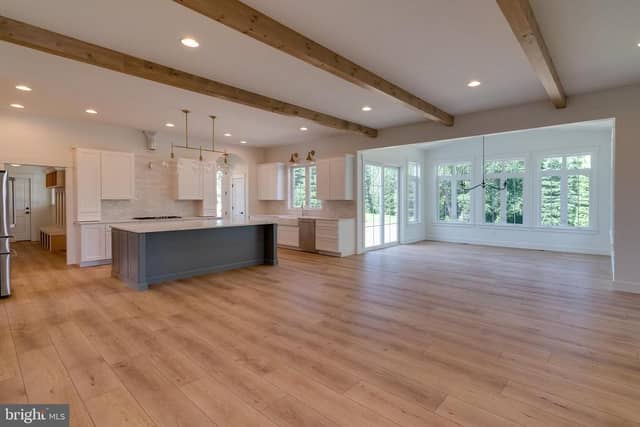 504 Cheltenham Court photo 4