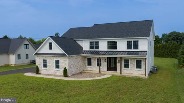 513 Cheltenham Court, Lititz PA new construction home
