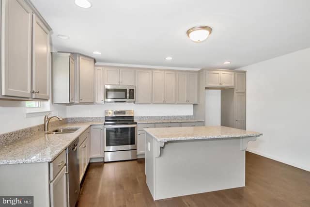 620 S Smith Drive # C (HEMLOCK) photo 9