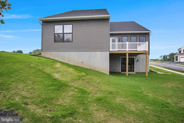 101 Field Lane photo 2