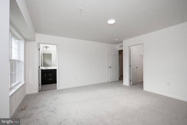 2437 Spring Water Circle photo 8