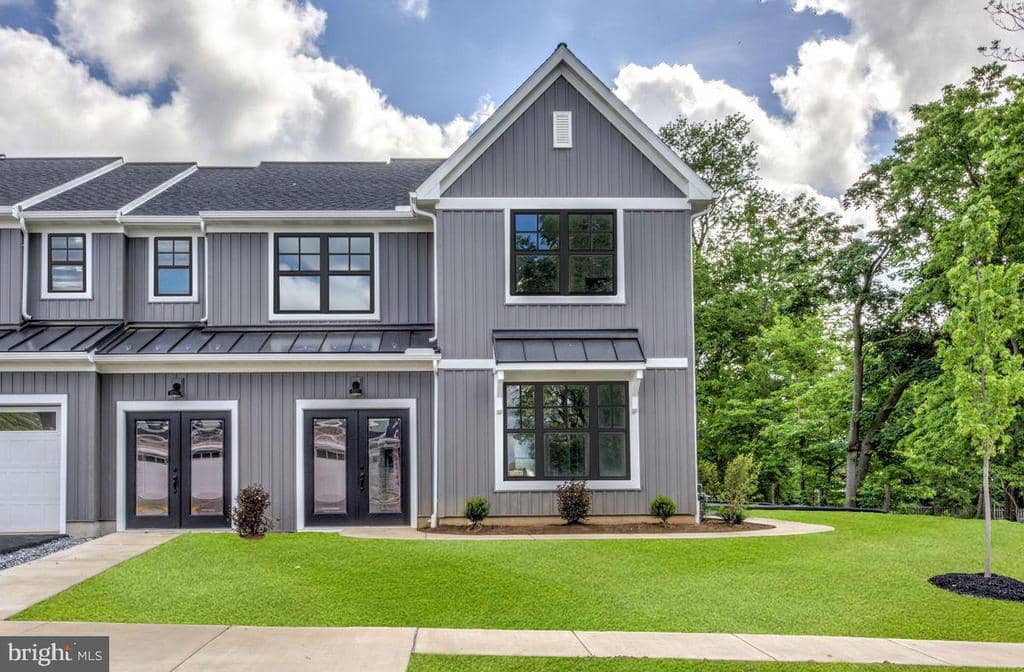 102 Village Drive photo 1