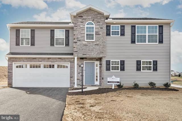 00 Gardenia Lane photo 2