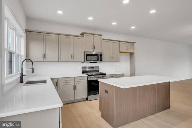 194 Trailside Court photo 4
