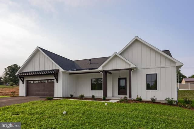 106 Grove Lane -Lot 3, Myerstown PA new construction home