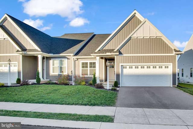 862 Shadowbrooke Drive, Dover PA new construction home